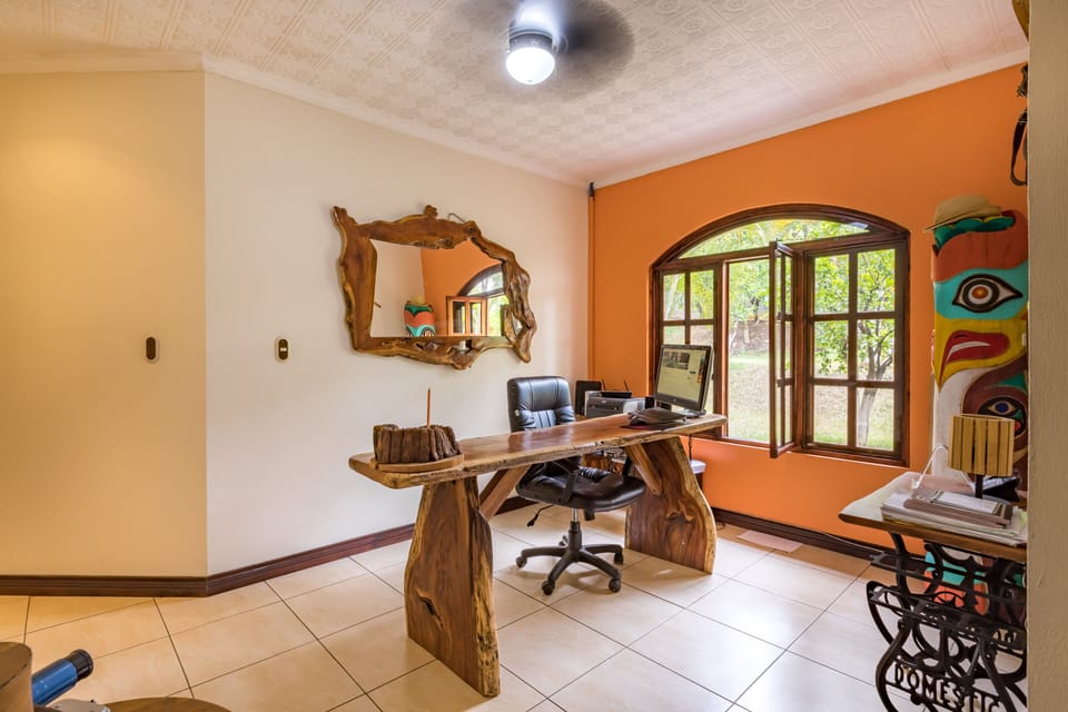 office with good Wifi