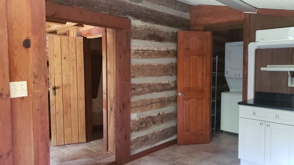 Kitchen back into living room