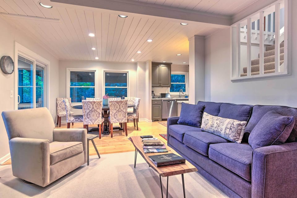 Highlands Vacation Rental | 2BR | 2.5BA | 2,028 Sq Ft | Stairs Required