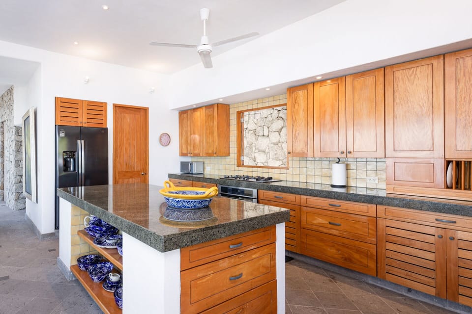 Kitchen with a/c