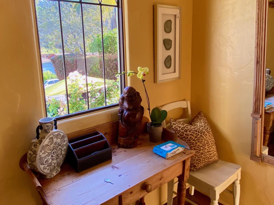 Entry way