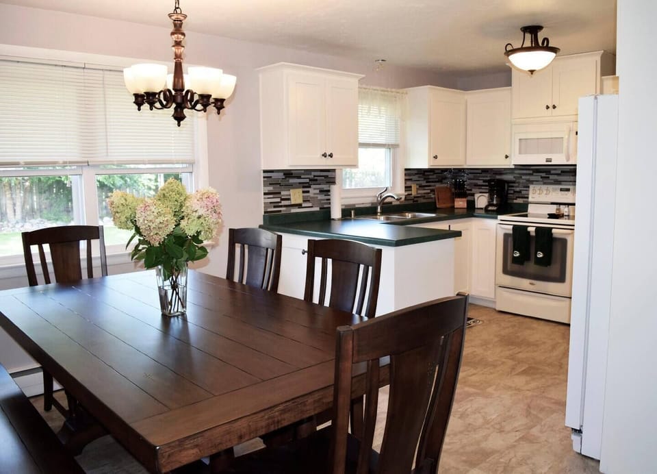 Dining and kitchen area