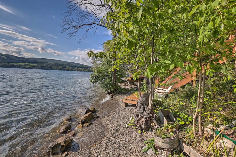 Vine Valley Beach (On-Site)