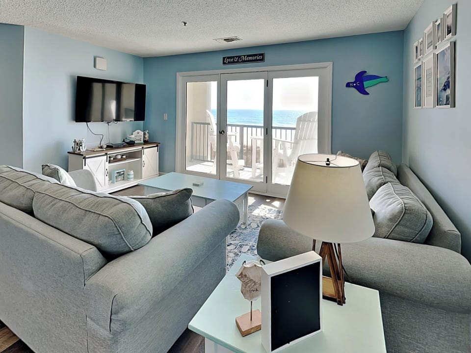 Living Room - Smart TV + Balcony Access