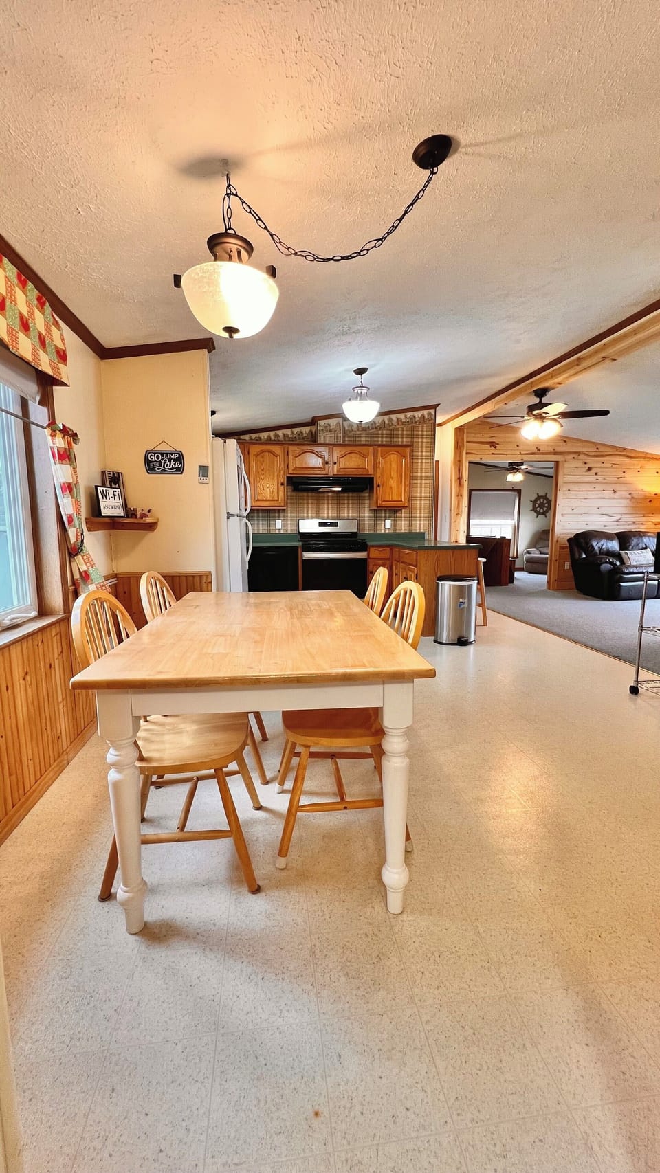 Welcome to Livin' on Laketime