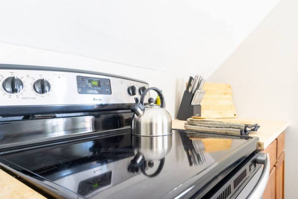 Tea’s on, and the stove is ready for your culinary creativity.