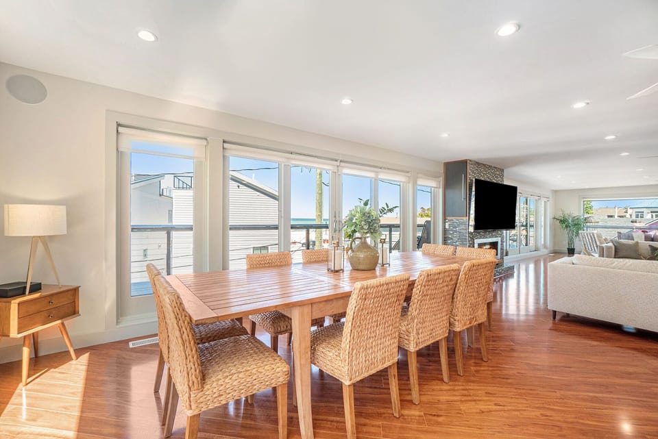 Dining seating for 10 at table and 4 at island. Plenty for the whole group!