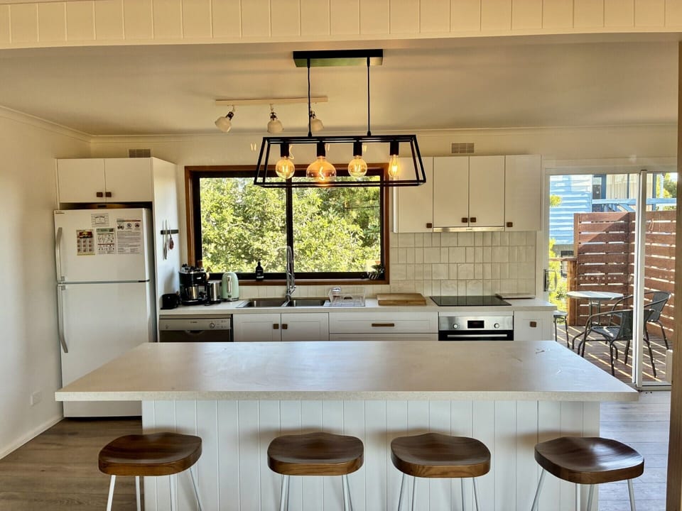 Full kitchen