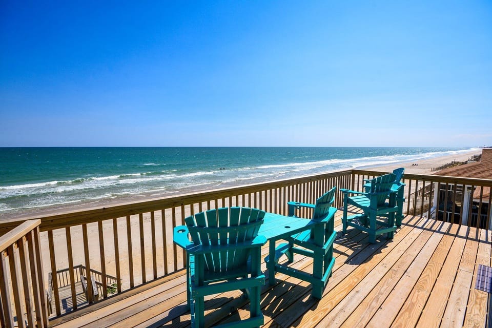 Oceanfront Top Deck