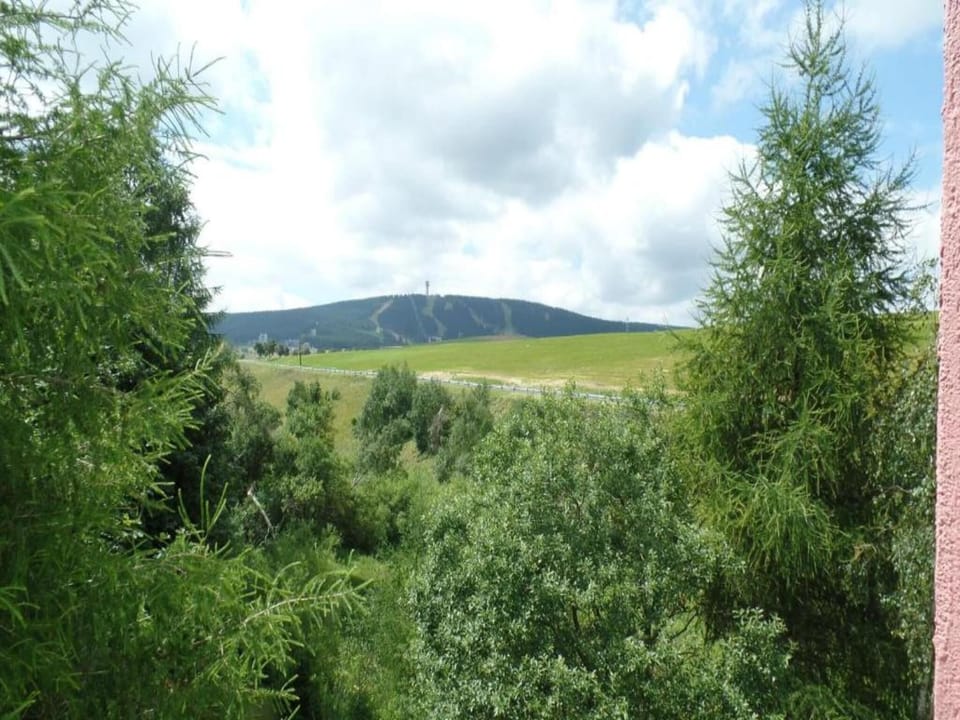 Surroundings [summer] (1-5 km)