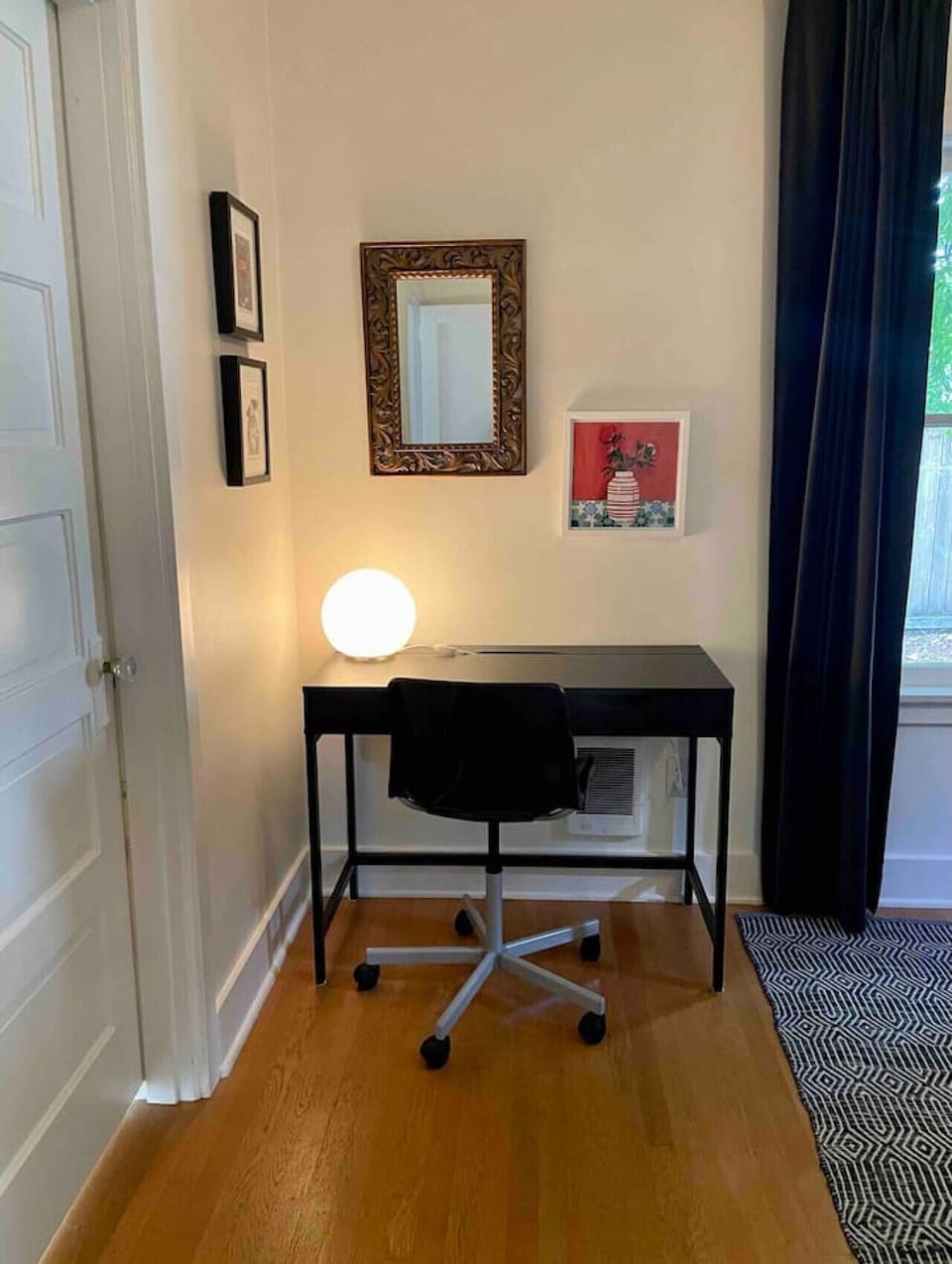 We added a desk to the main bedroom for remote workers. The space is perfect to work from home while you’re visiting Seattle. The room has a door for you to truly make this a private work space.