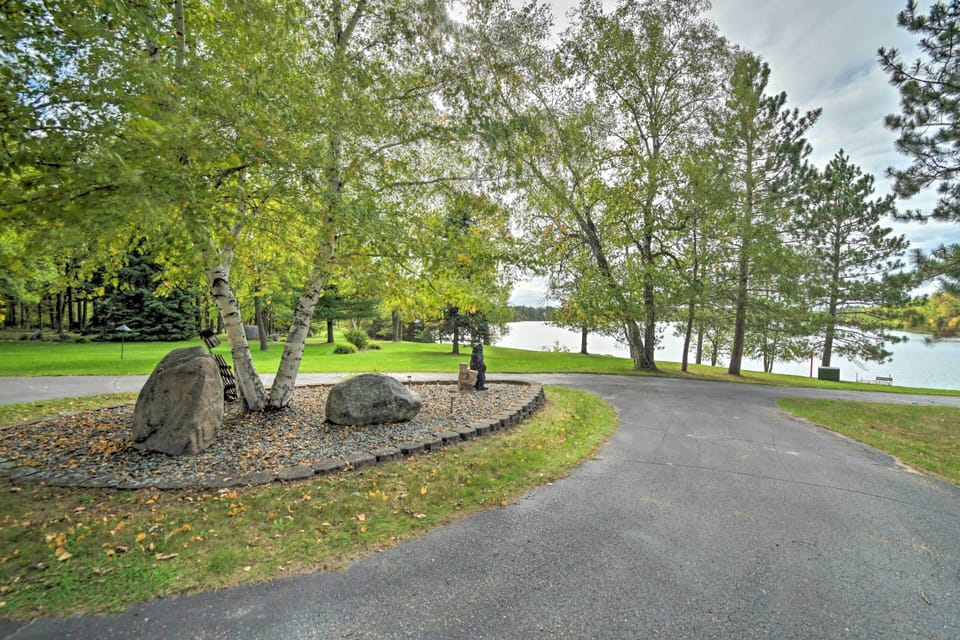 Lake Minnie | Views & Direct Access