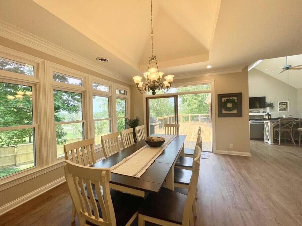 Dinning room area comfortably seats 10