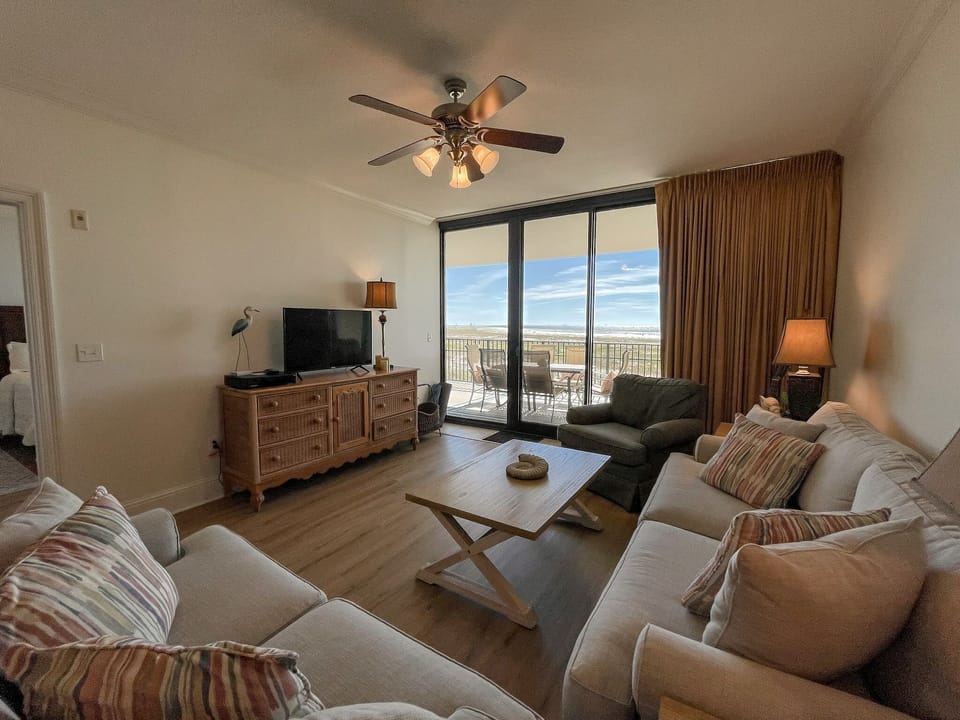 Gulf Front View Living Room 