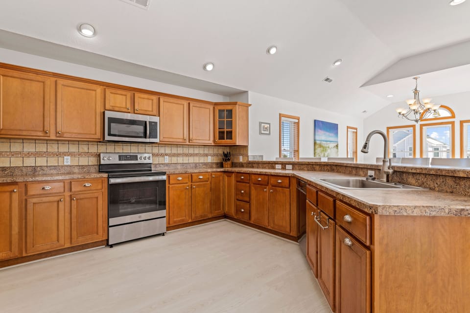 Kitchen - Top Level