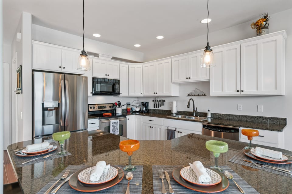 Above it All: - Fully stocked Chef's Kitchen!