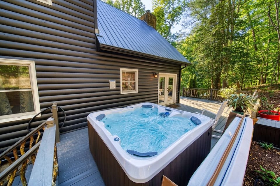 "Perfect remote getaway! Great local hiking and the hot tub was so relaxing."
