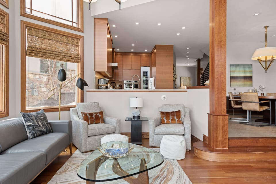 2.6-meadows-run-modern-mountain-village-living-room-4