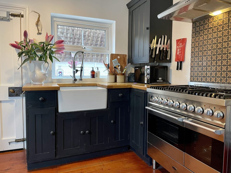Fully equipped kitchen