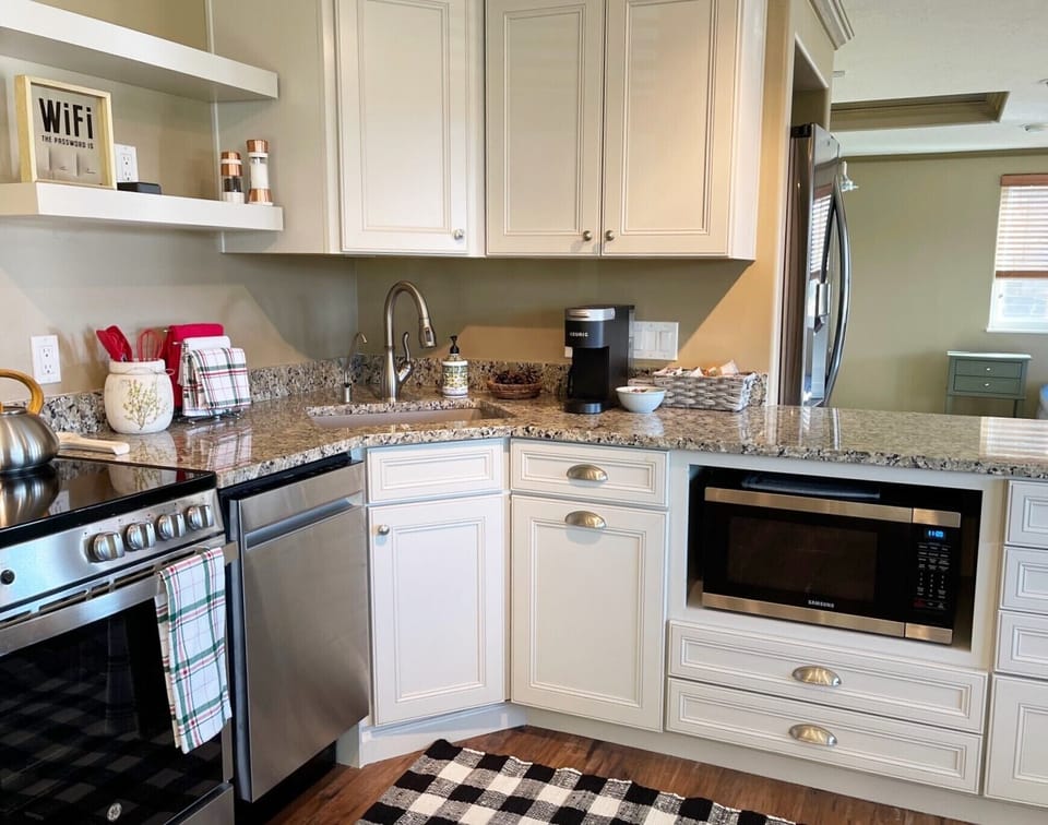 Complete kitchenette