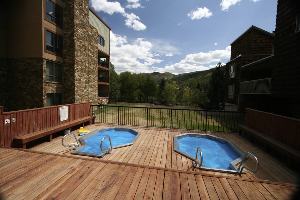 2X Hot Tubs are Open Year Round from 10am - 10pm. Perfect for Apres Ski!