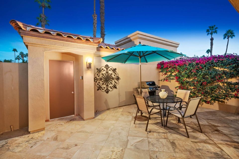 Private Front patio!