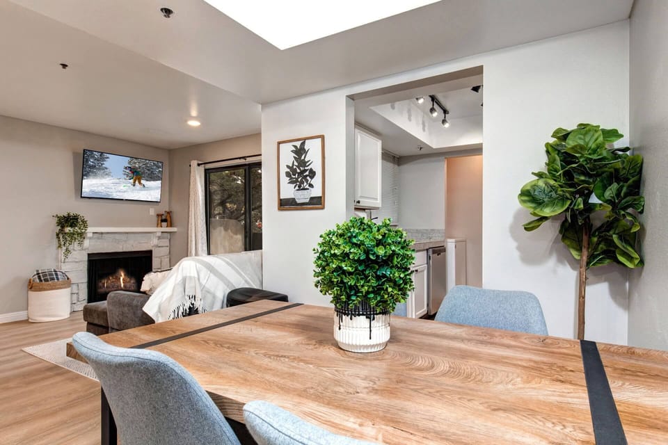 Powderwood 7B by Moose Management