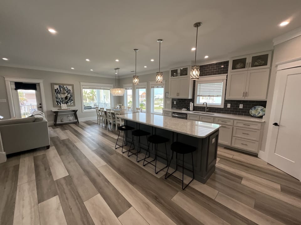 Oversized Island - Offers additional seating at the counter for dining or keeping the chef company during meal prep.
