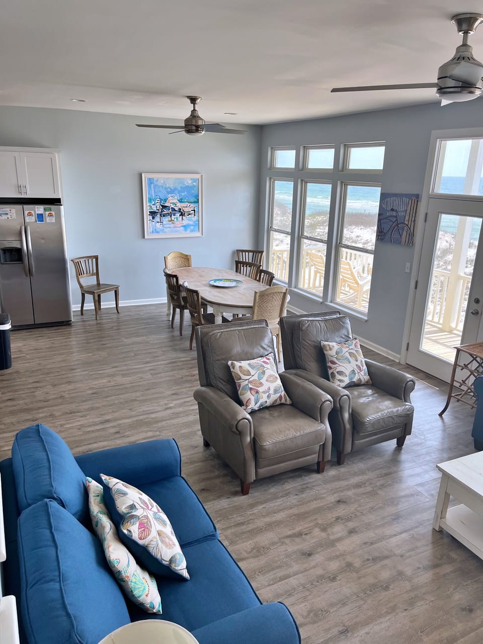 Open floor plan with Gulf Views - A wall of windows provides a never ending water view.