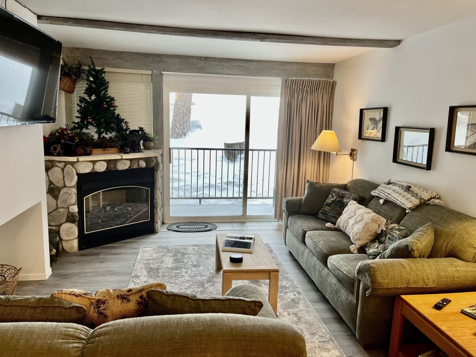 Living Room, Furniture, Indoors, Home Decor, Couch