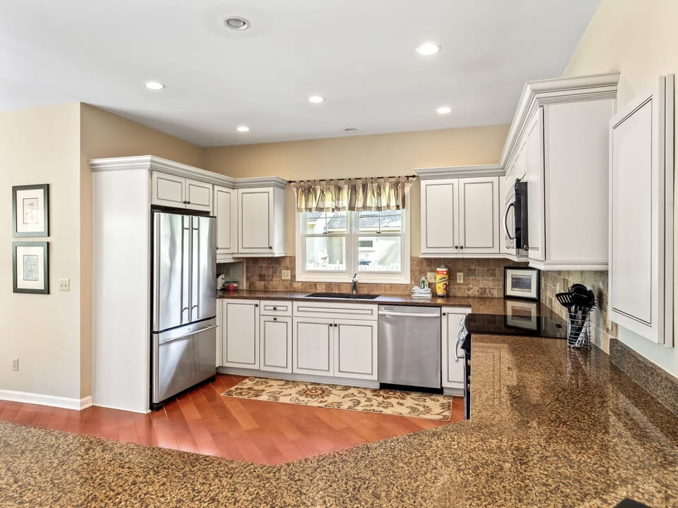 70 Full Sweep- Kitchen