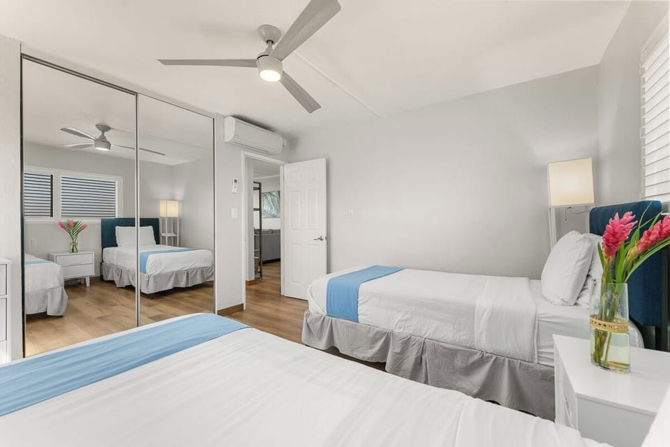 We can connect the twin beds as one King on your request