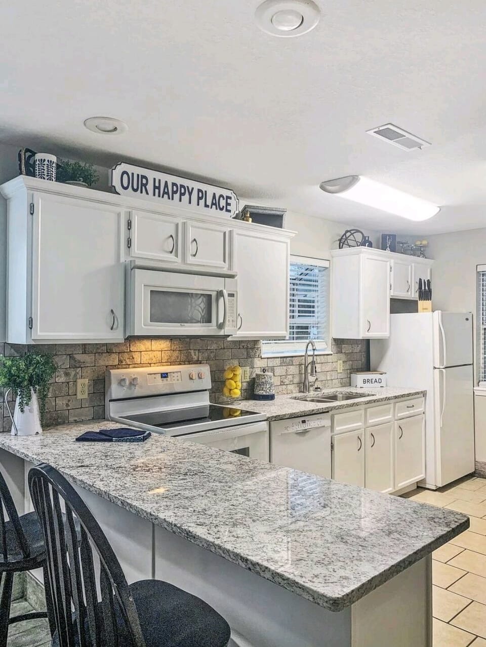 Full Kitchen