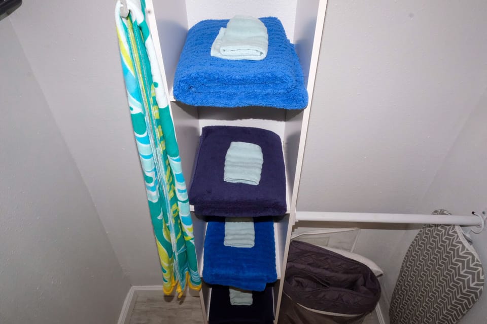 4 sets of towels+beach towel+bedding for trundle bed.