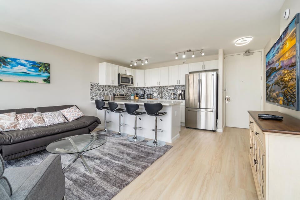 Professionally designed and remodeled in Oct-2021 - New Luxury Plank Floors.