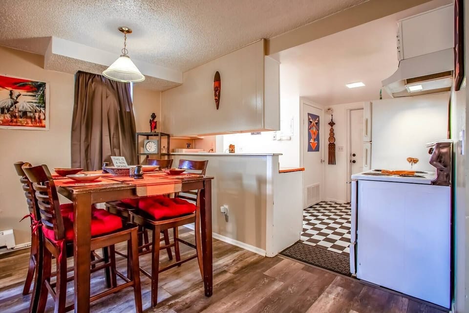 Beautiful space with Kenyan decor.