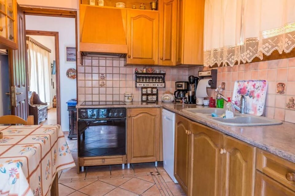 the kitchen on the 1st level