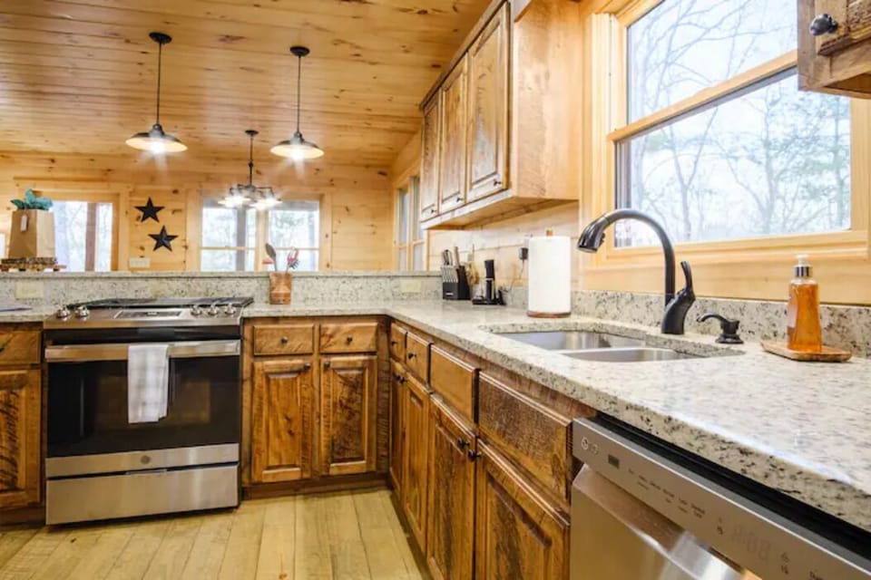Fully stocked kitchen- ready for Thanksgiving Dinner! 