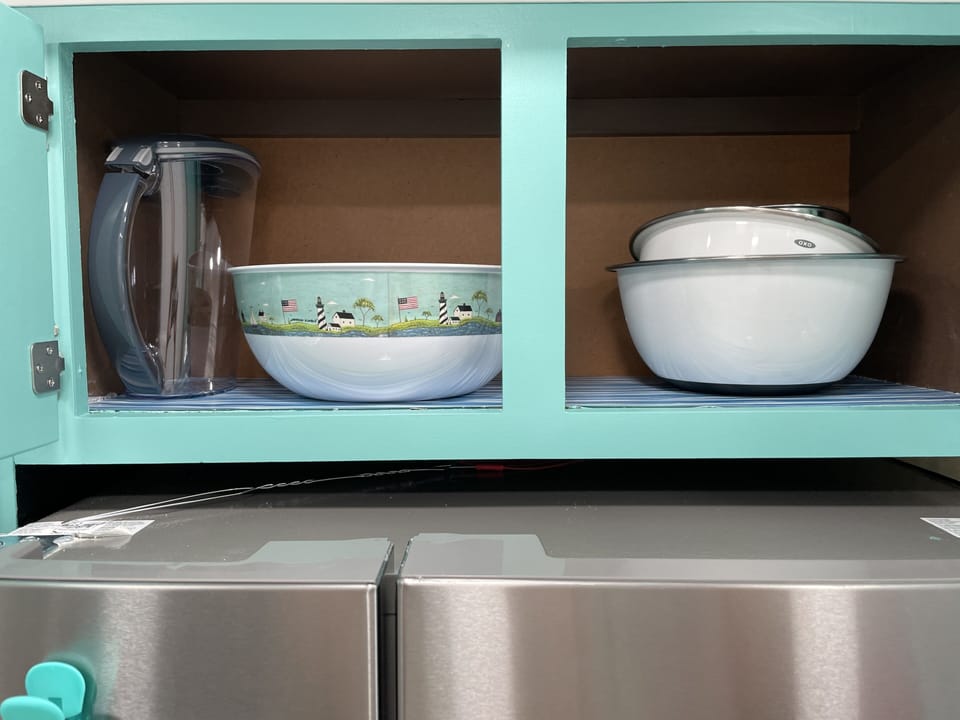 Large bowls for mixing or popcorn. 