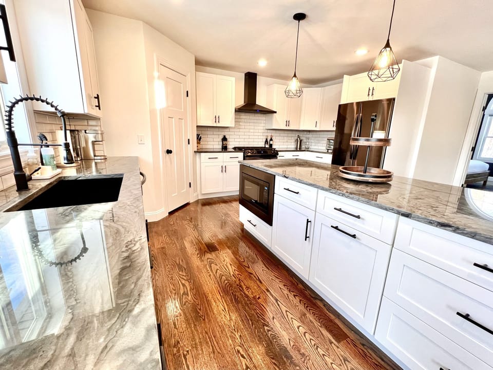 Kitchen: gas range, stove w/ air fryer, microwave, toaster oven, Keurig, pantry