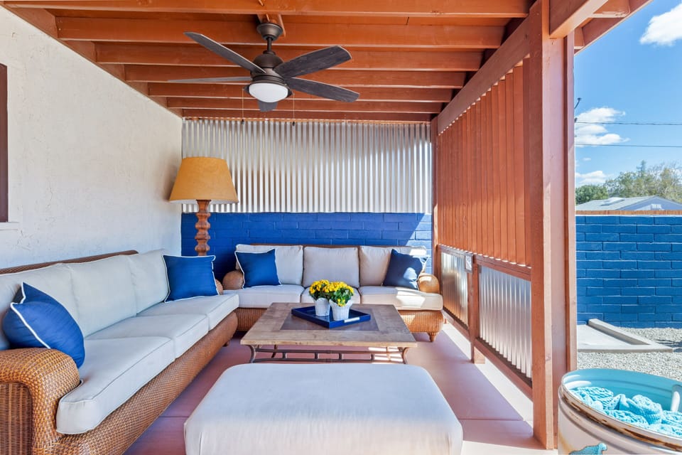 Lounge area 