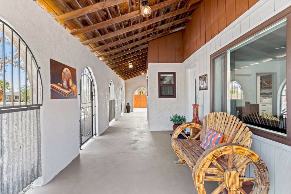 Private front covered porch 
