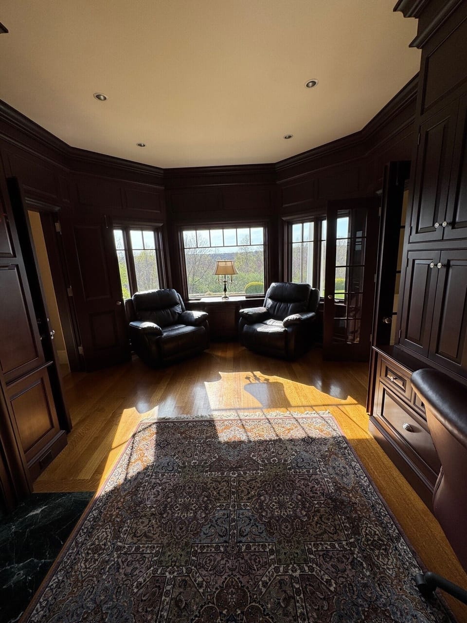 Other side of office with recliners