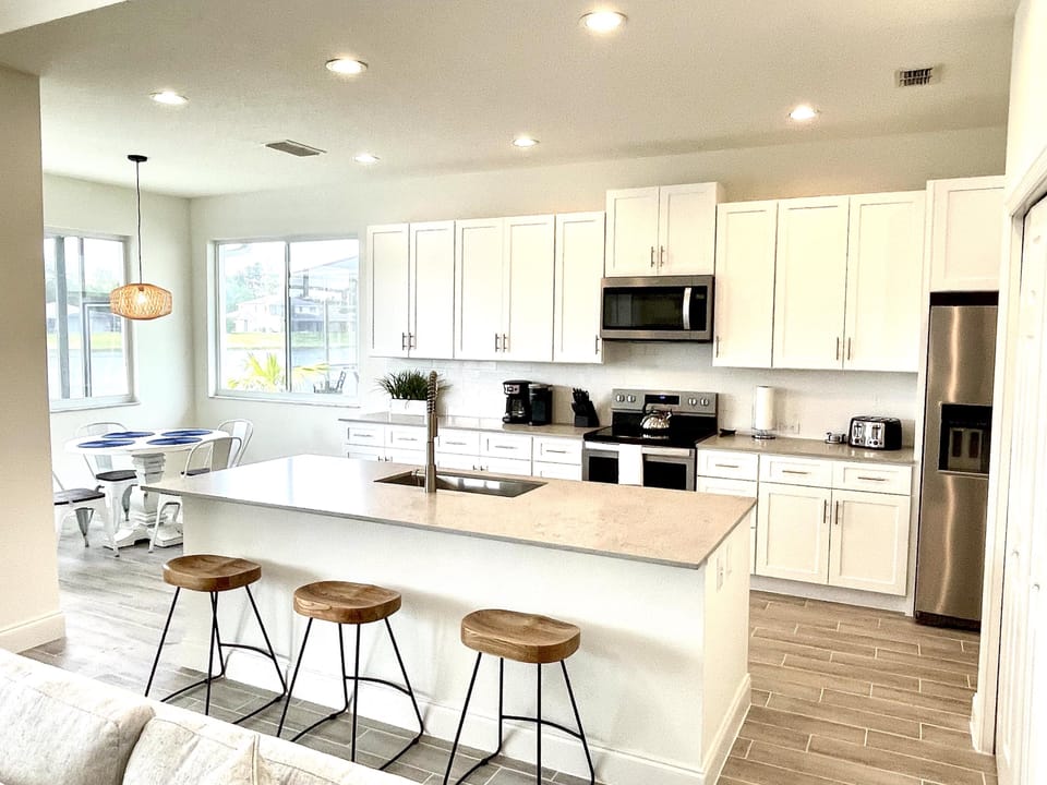 Wonderful Bright Space 