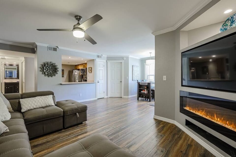 Living room | Decorative fire place