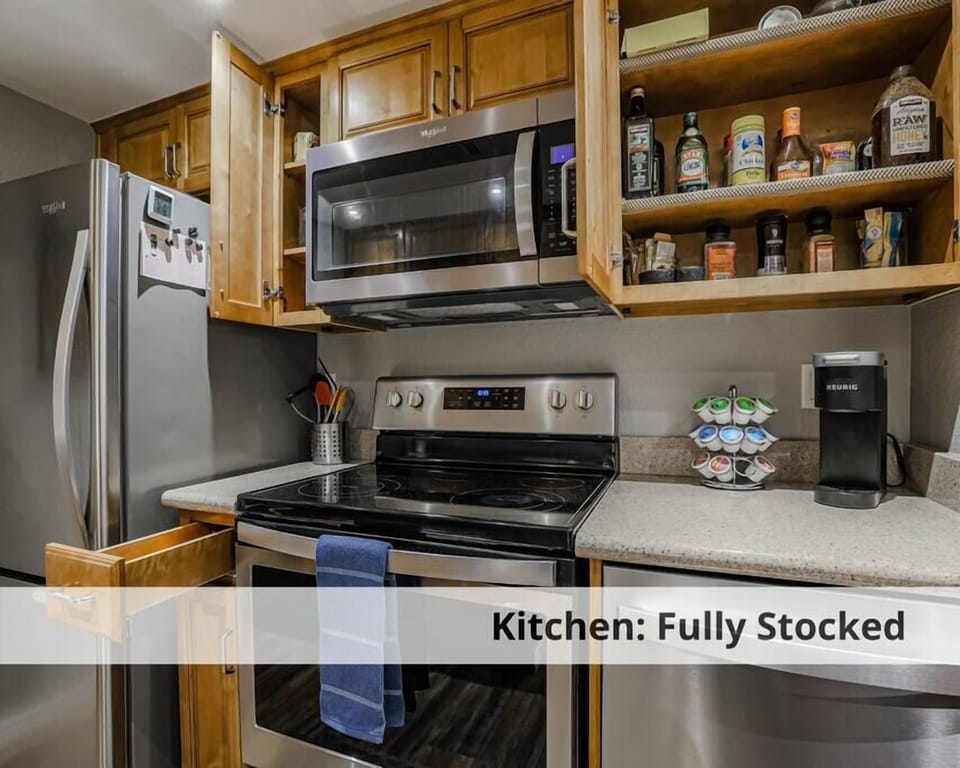 Kitchen | Fully stocked