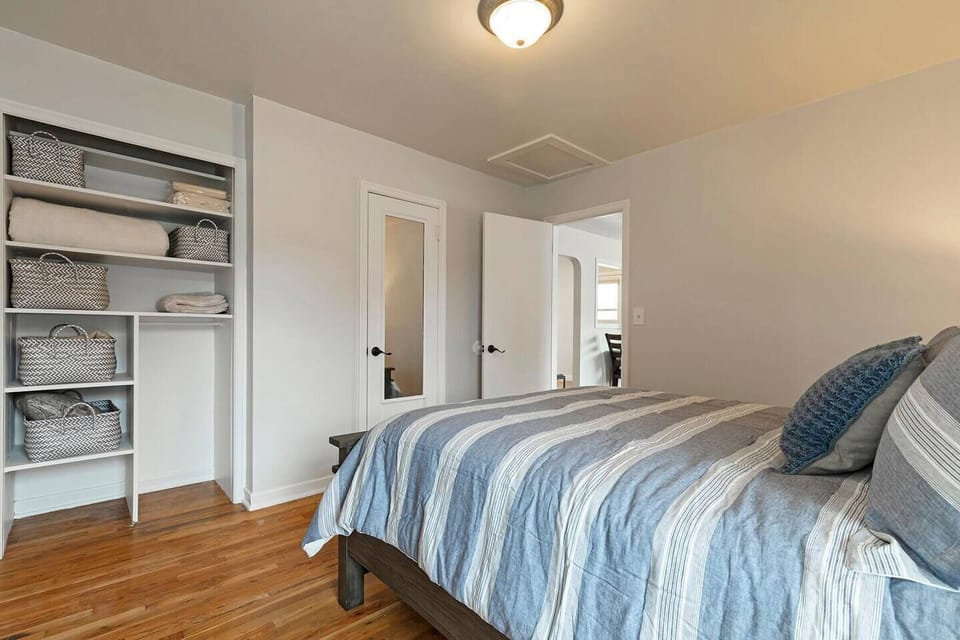 queen bedroom #1