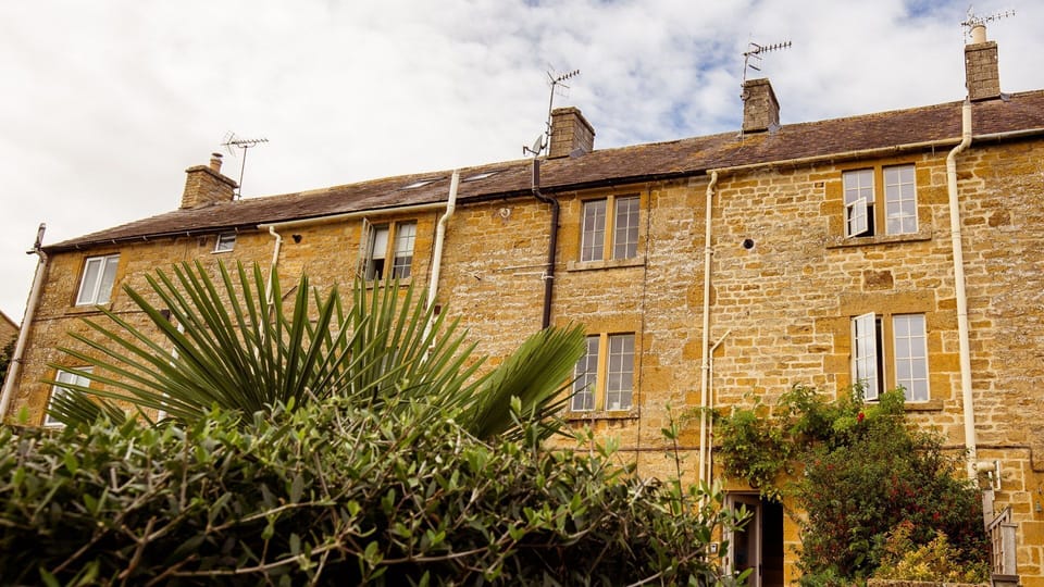 Rear Aspect, Honeysuckle Cottage, Bolthole Retreats
