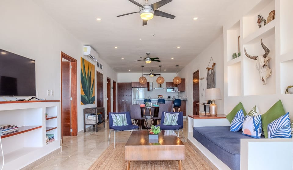 Nikte #2 Condo - Beachfront Ground Floor Unit