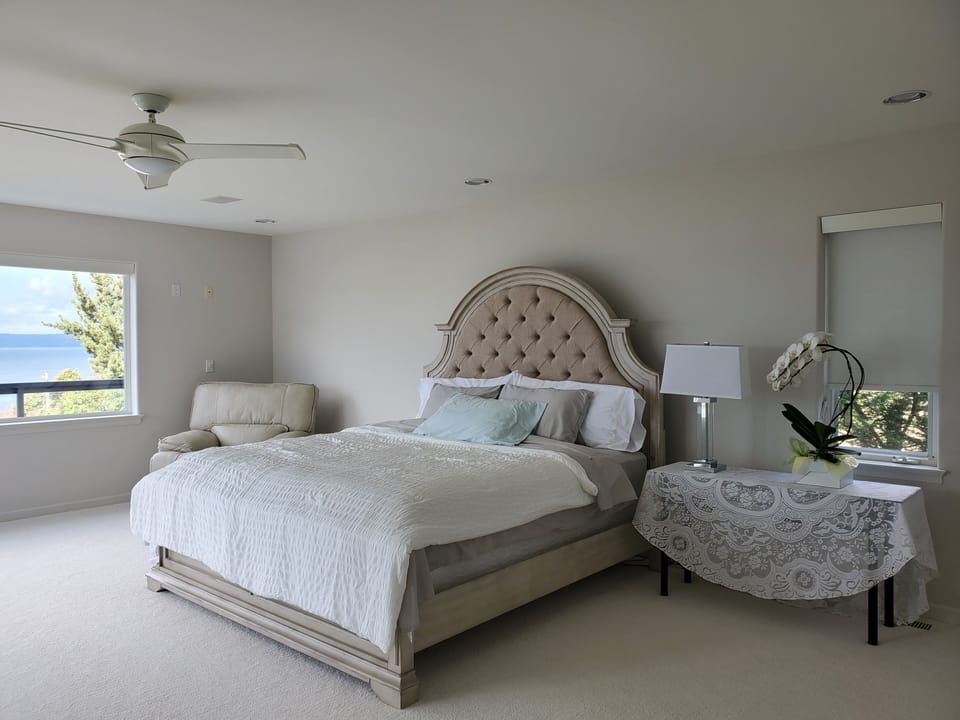 Master bedroom 1 - King bed. Previous picture. 